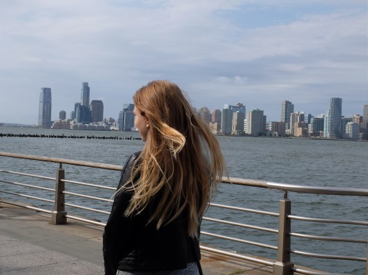 BC8CCC67-B37D-40EA-9856-8893AA45EE0C