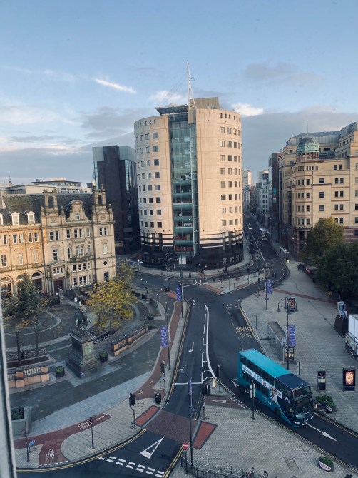 2E5D5D9C-B044-408E-A43A-766DF94CF383_1_201_a